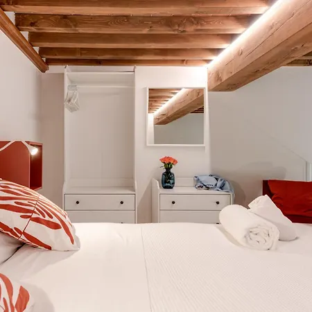 Apartment Tommy - Sweet Dreams In *